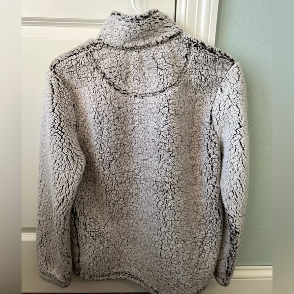 Fuzzy University of Minnesota zip up - Picture 3 of 4